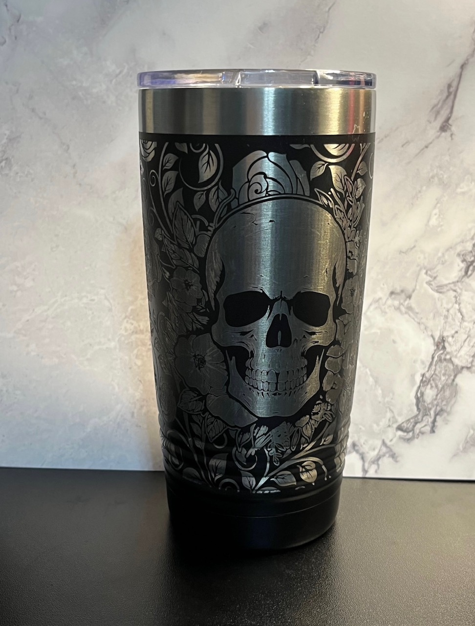 Skull & Roses 20 oz Tumbler